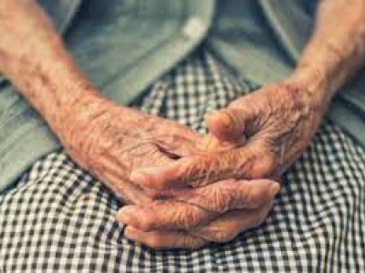 Banco indenizar idosa de 107 anos por dificultar acesso  previdncia